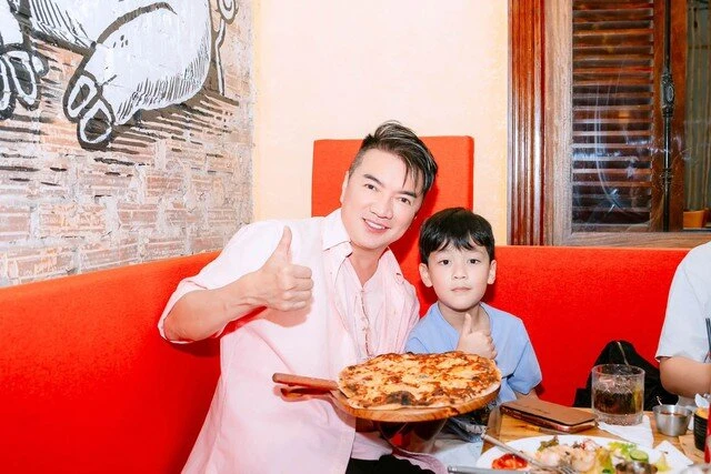Con trai Đàm Vĩnh Hưng thân thiết với Mỹ Tâm