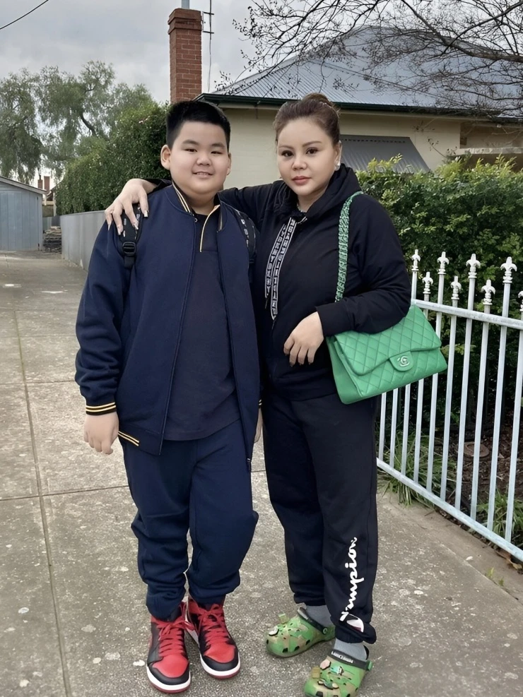 Con trai Lê Giang về nước sống với mẹ sau ba năm định cư Australia
