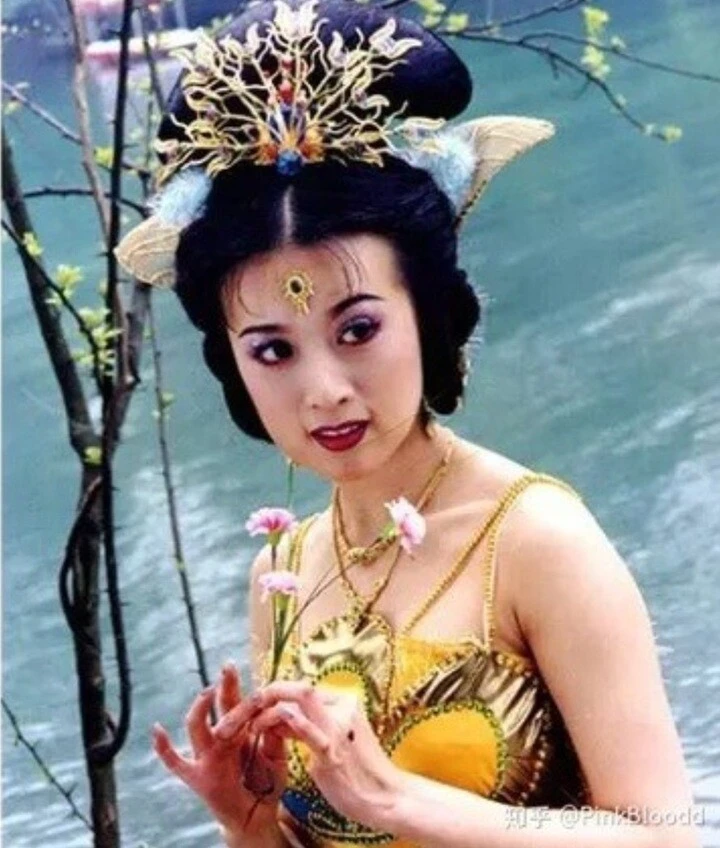 Công chúa màn ảnh tụt dốc vì ồn ào đời tư, tuổi 51 vẫn trẻ đẹp, sống sung túc Công chúa màn ảnh tụt dốc vì ồn ào đời tư, tuổi 51 vẫn trẻ đẹp, sống sung túc