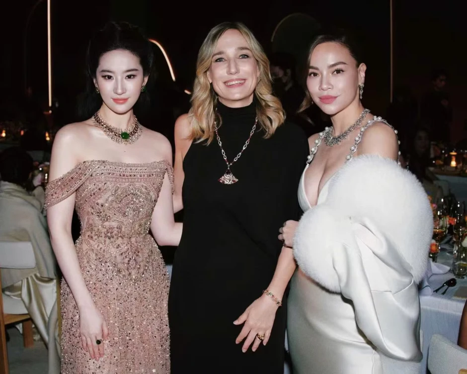 Cú trượt tay của Lưu Diệc Phi