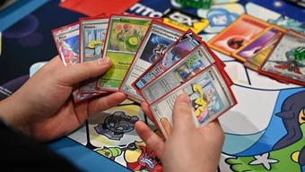Cửa Hàng Bán Thẻ Pokemon Vừa Khai Trương Được 2 Tháng Đã Gặp Họa