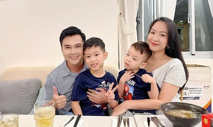 Cuộc hôn nhân kín tiếng của Nam Cường với hot girl kém 8 tuổi Cuộc hôn nhân kín tiếng của Nam Cường với hot girl kém 8 tuổi
