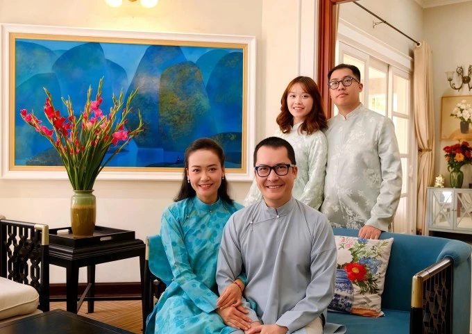 Cuộc sống của Hồng Ánh bên chồng doanh nhân ở tuổi 48 Cuộc sống của Hồng Ánh bên chồng doanh nhân ở tuổi 48