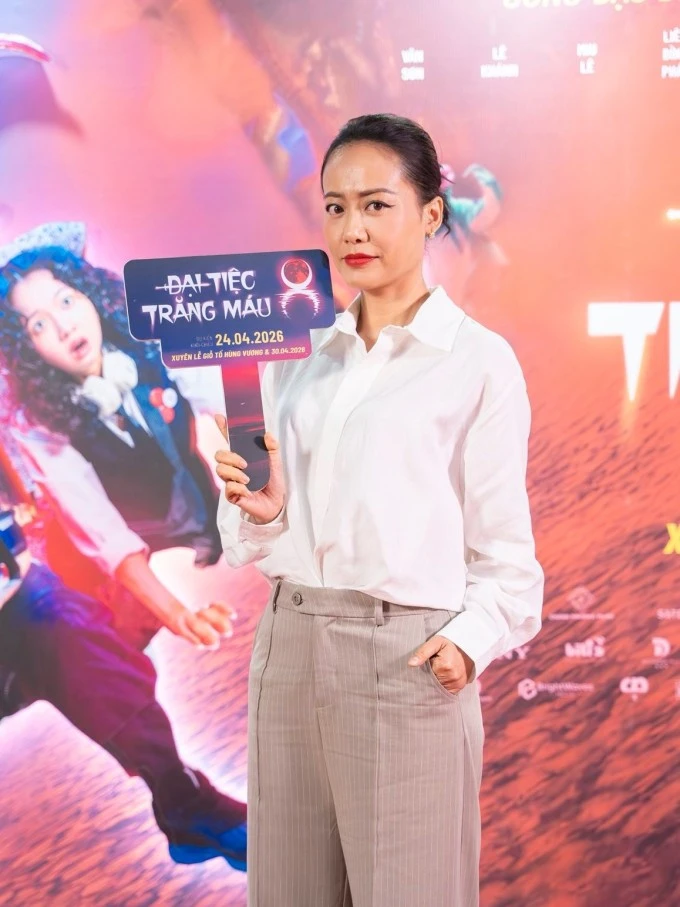 Cuộc sống của Hồng Ánh bên chồng doanh nhân ở tuổi 48 Cuộc sống của Hồng Ánh bên chồng doanh nhân ở tuổi 48