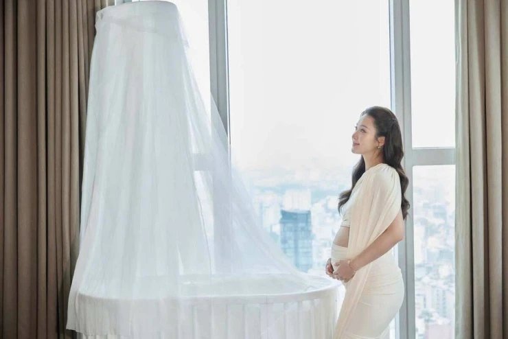 Cuộc sống của Khả Ngân khi mang thai con đầu lòng