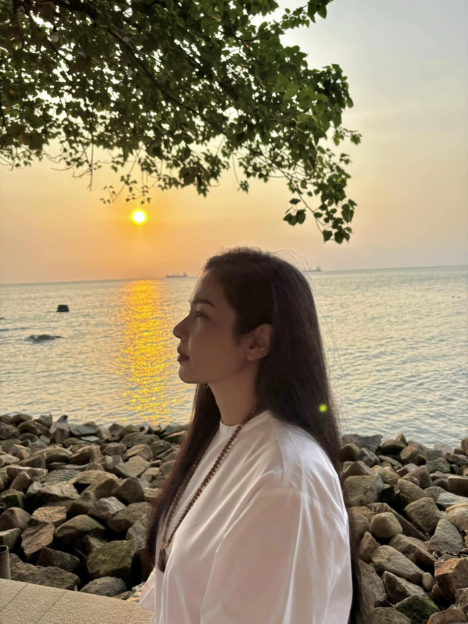 Cuộc sống hiện tại của "đệ nhất mỹ nhân" Việt Trinh Cuộc sống hiện tại của "đệ nhất mỹ nhân" Việt Trinh