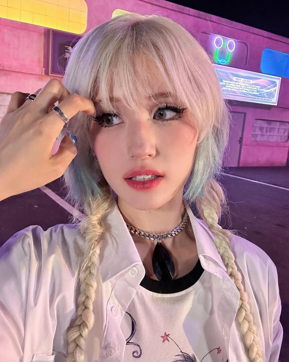 Cuối cùng thì nam thần hot nhất showbiz cũng công khai làm điều này với nữ thần lai Cuối cùng thì nam thần hot nhất showbiz cũng công khai làm điều này với nữ thần lai
