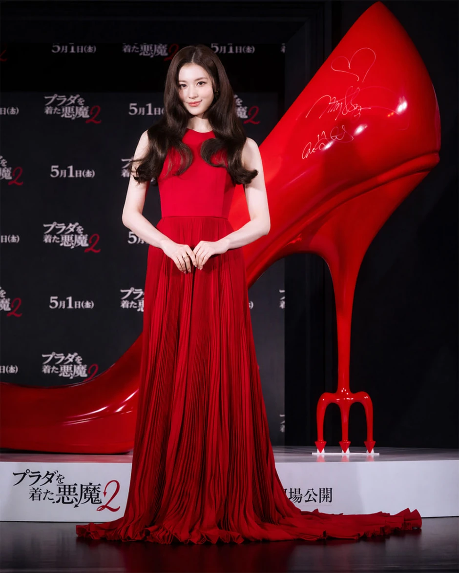 Đã hiểu lý do đây là mỹ nhân lọt top đẹp nhất thế giới, nói ngoại lệ showbiz cũng không ngoa