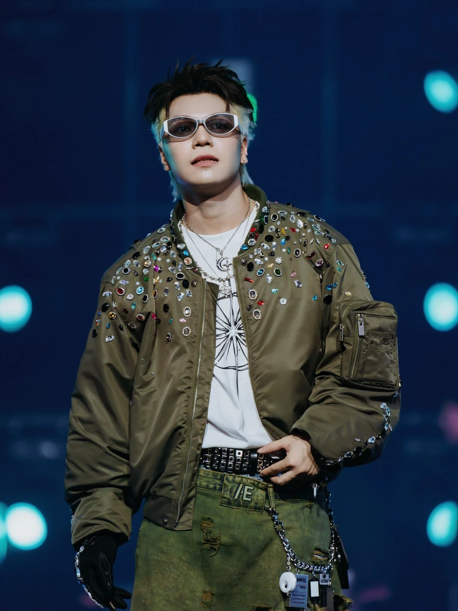 Đại hội xin lỗi vì B Ray rap "quấy rối" Em Xinh, thêm 1 Anh Trai Say Hi bị liên luỵ
