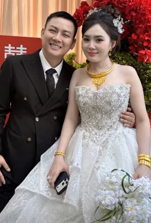 Đám cưới Hoài Lâm - Ngọc Trinh Đám cưới Hoài Lâm - Ngọc Trinh