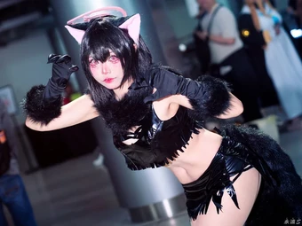 Đam mê chung gắn kết tình cảm ngoài đời thực: Họa sĩ kiêm Cosplayer Nhật Bản thông báo kết hôn nhờ cơ duyên từ tựa game "Blue Archive"