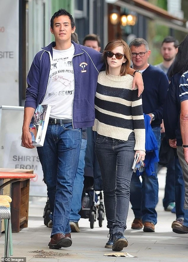 Dàn người yêu thuộc giới siêu giàu của Emma Watson Dàn người yêu thuộc giới siêu giàu của Emma Watson