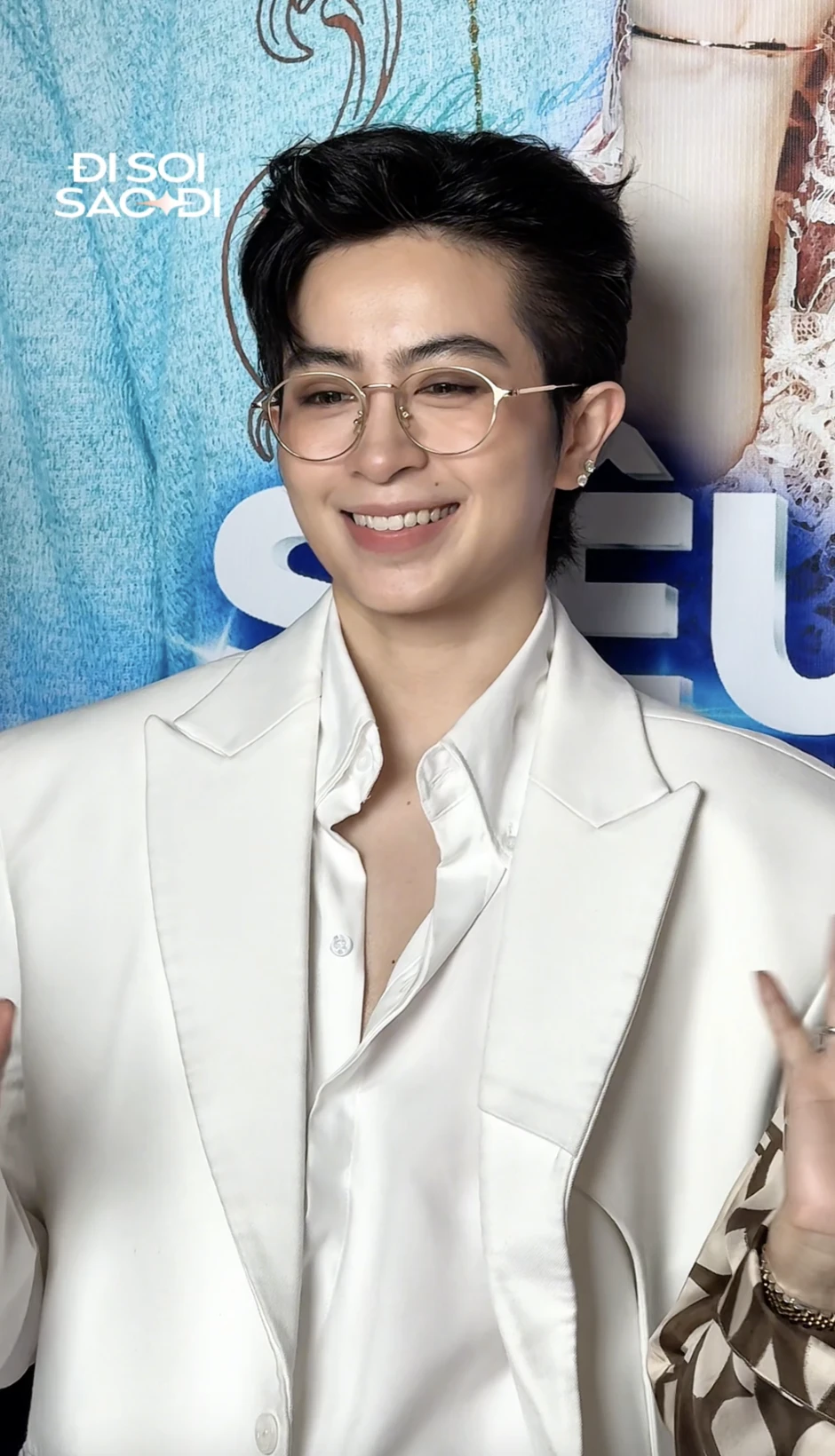 Dàn sao bị camera thường "tóm dính": Hari Won top 1!