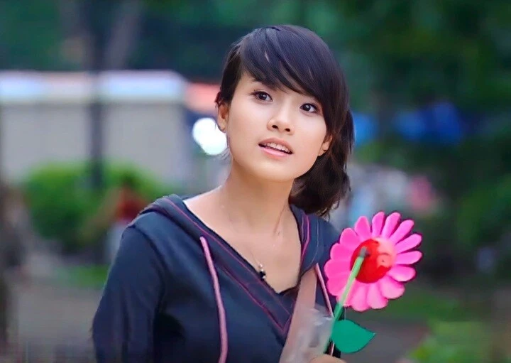 Dàn sao Bước nhảy xì tin sau 17 năm: Người đóng phim trăm tỷ, người bỏ showbiz Dàn sao Bước nhảy xì tin sau 17 năm: Người đóng phim trăm tỷ, người bỏ showbiz