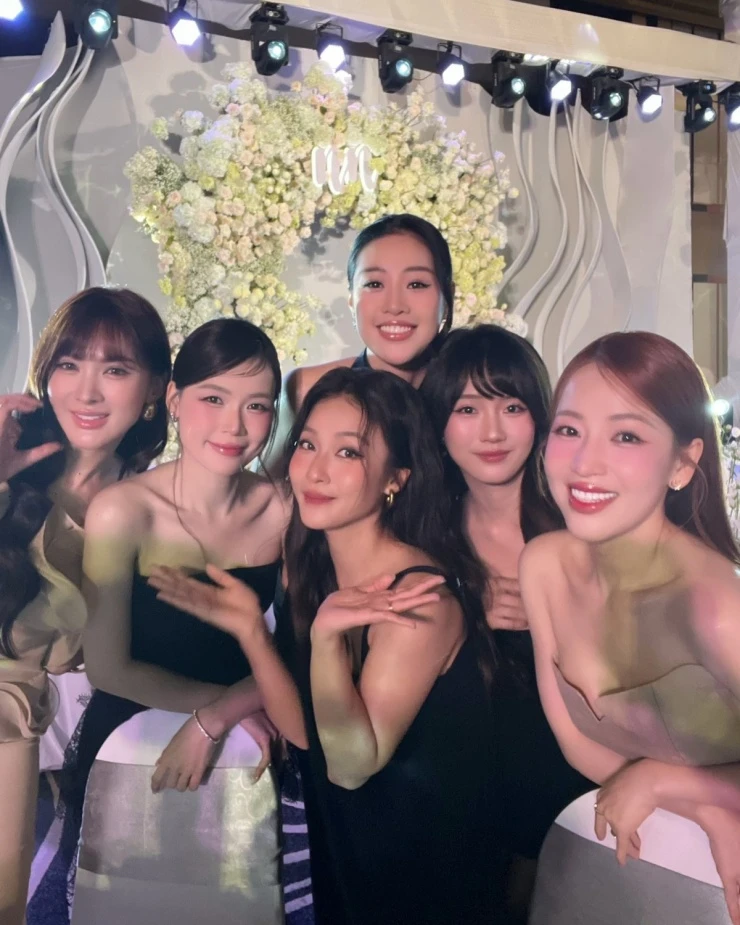 Dàn sao quy tụ trong đám cưới Nhung Gumiho