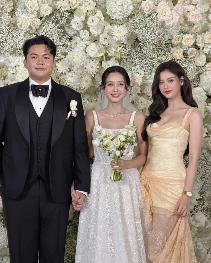 Dàn sao quy tụ trong đám cưới Nhung Gumiho