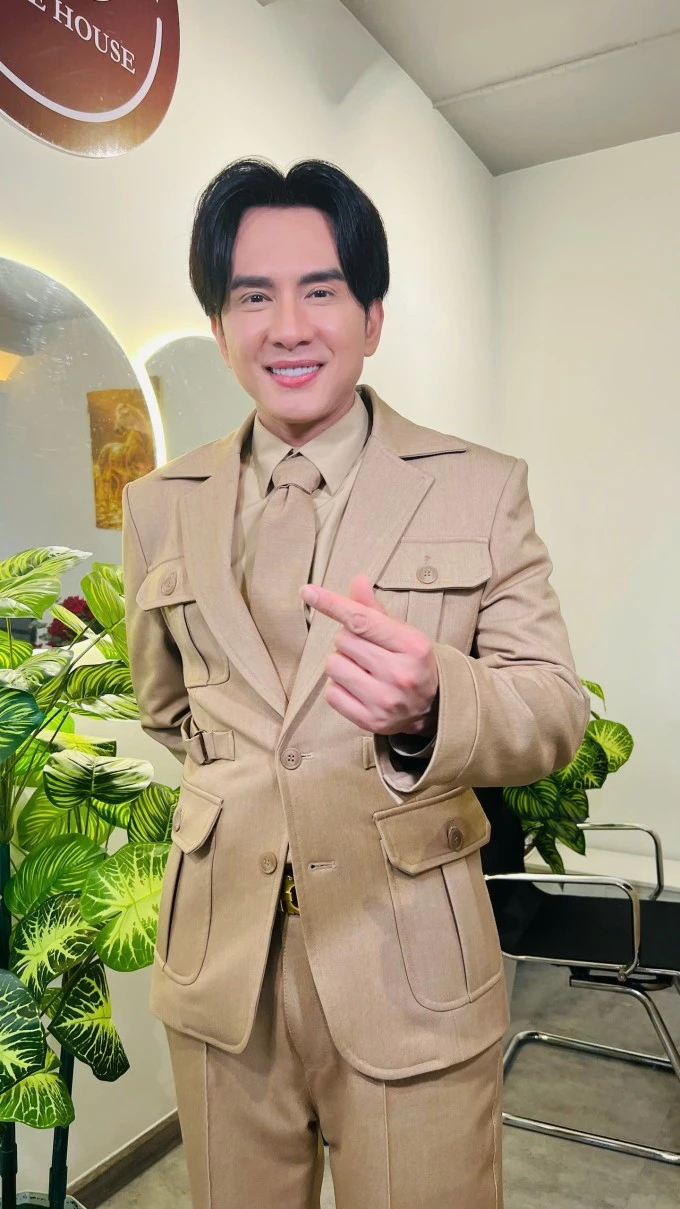 Đan Trường: Tôi giữ mình trước cám dỗ