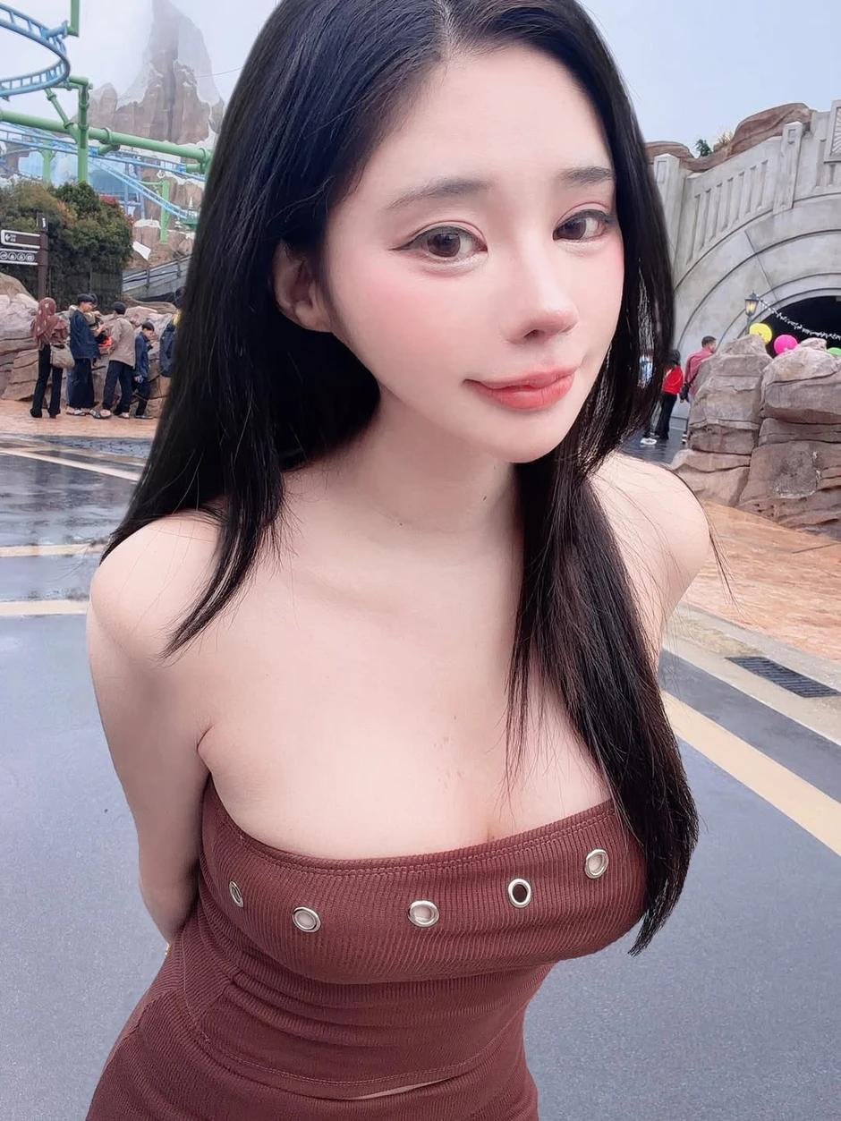 Đẳng cấp của nữ coser "triệu follow", mỗi lần lên đồ biến hình là fan lại được dịp "điêu đứng"