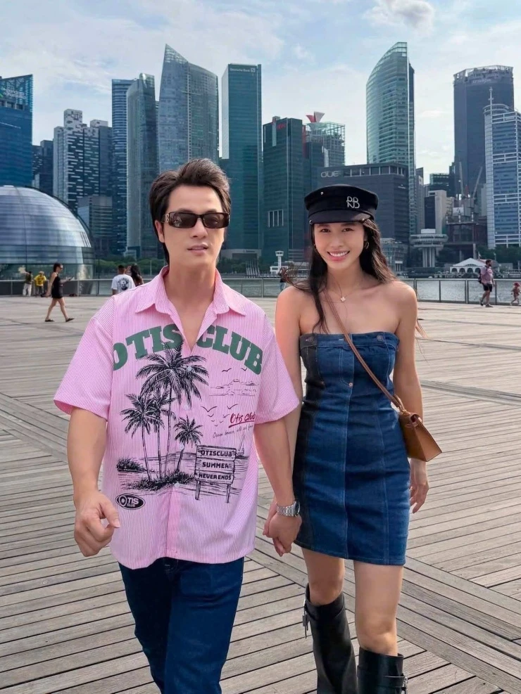 Đăng Khôi gây chú ý lời hẹn yêu thêm nhiều kiếp nữa với bà xã hot mom nhân ngày đặc biệt