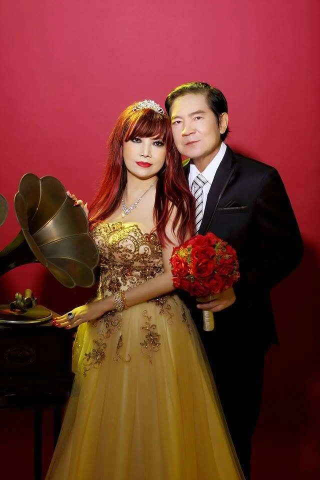Danh ca sở hữu giọng ca vàng, U70 vẫn say sưa hát 18 ca khúc trong một đêm nhạc là ai? Danh ca sở hữu giọng ca vàng, U70 vẫn say sưa hát 18 ca khúc trong một đêm nhạc là ai?