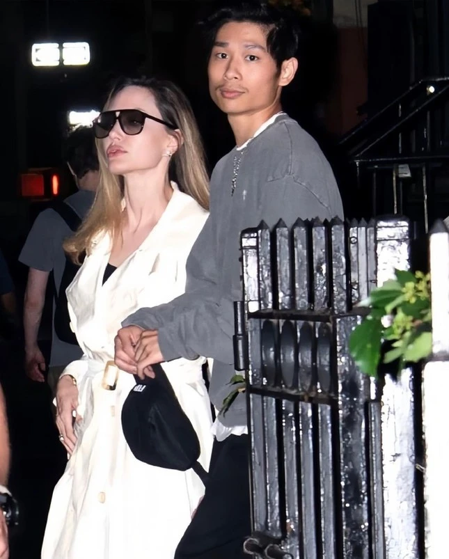 Danh tính con trai nuôi gốc Việt của Angelina Jolie vừa bị đồn qua đời khiến cả MXH dậy sóng