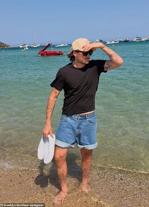 David Beckham ở cách con trai Brooklyn 5 phút đi bộ nhưng không gặp mặt