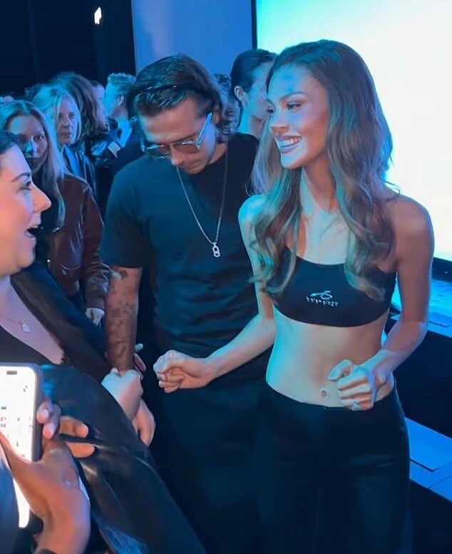 David Beckham phát tín hiệu hòa giải với con trai và con dâu