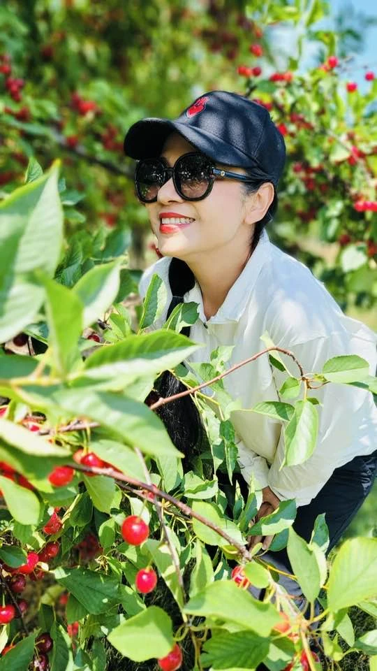 Đệ nhất mỹ nhân Việt Trinh ở tuổi 54: "Nhiều người bảo Trinh sao giờ mập thù lù, kêu Trinh nói xạo" Đệ nhất mỹ nhân Việt Trinh ở tuổi 54: "Nhiều người bảo Trinh sao giờ mập thù lù, kêu Trinh nói xạo"