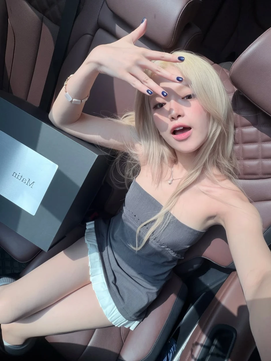 Đến hẹn lại lên, Linh Ka "dặm bùa" fan với bộ ảnh mới