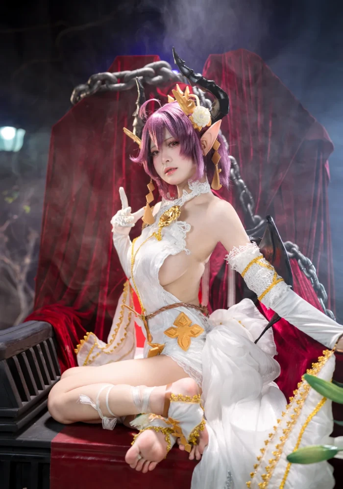 Đến với cosplay Long Nữ cực kỳ chi tiết của cô nàng jiuqiqiqiqim