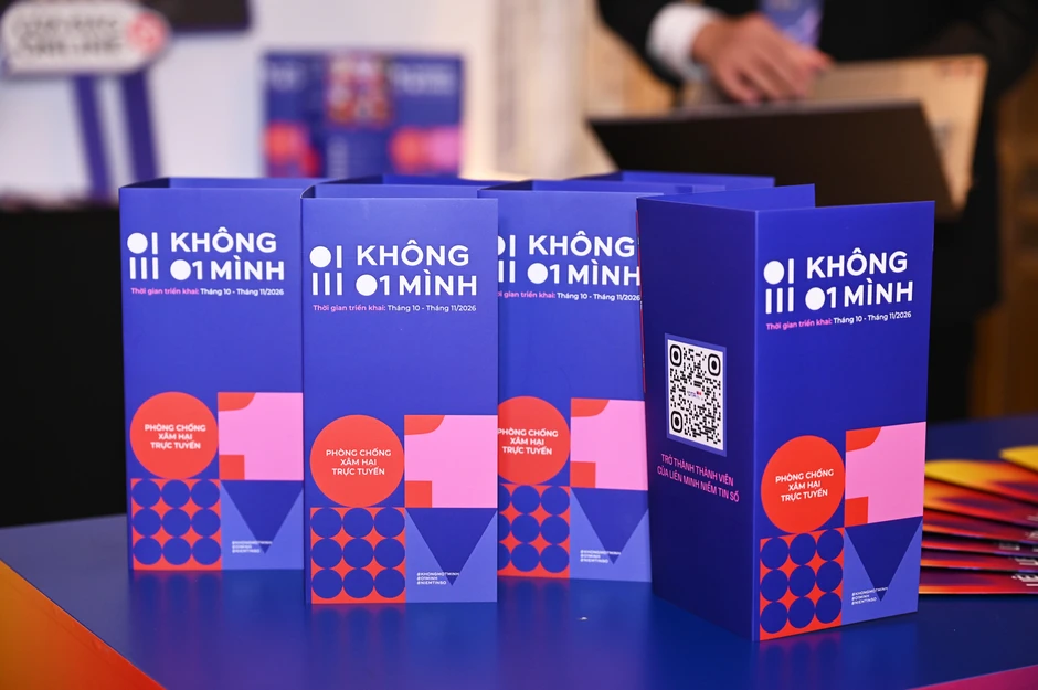 Đen xuất hiện lịch lãm, Bảo Ngọc giản dị mà nổi bần bật tại diễn đàn về niềm tin số tài chính trong kỷ nguyên AI đang diễn ra sáng nay
