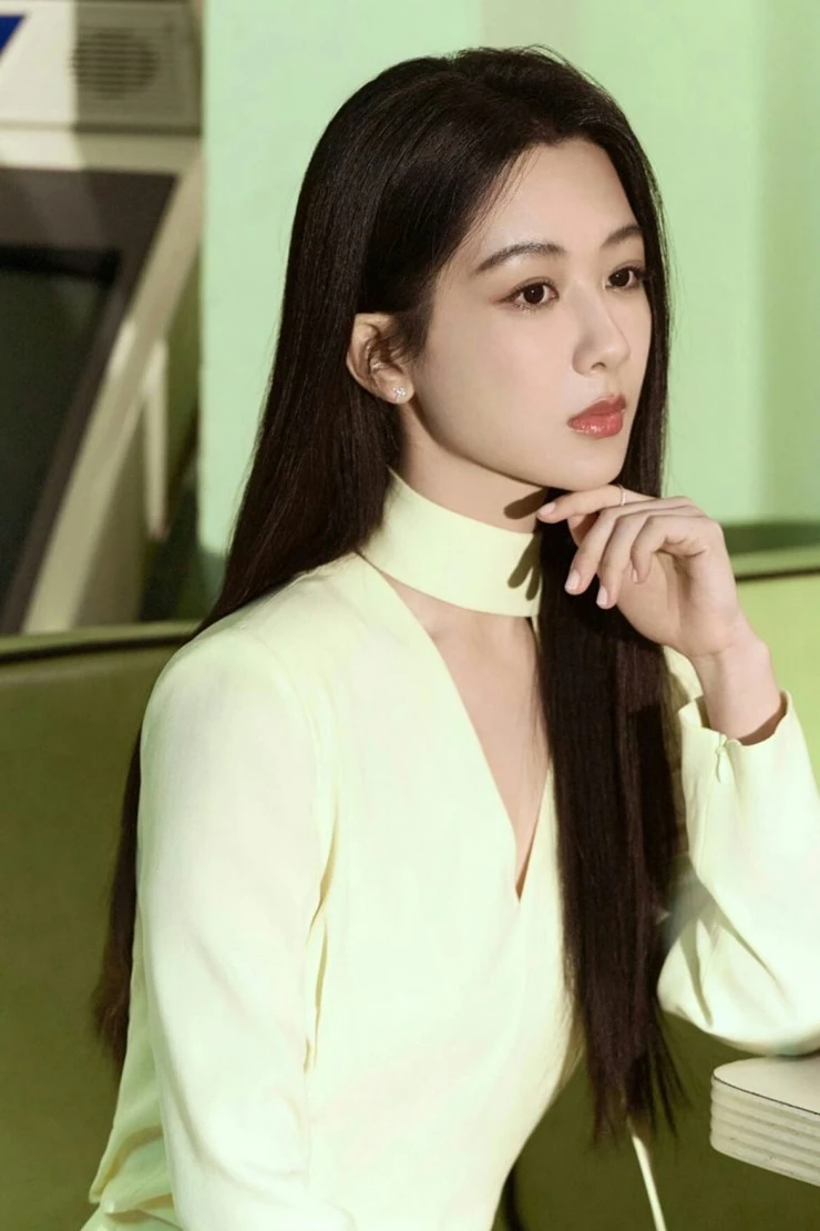 Địch Lệ Nhiệt Ba chỉ đứng thứ 2 trên bảng xếp hạng thù lao quảng cáo Địch Lệ Nhiệt Ba chỉ đứng thứ 2 trên bảng xếp hạng thù lao quảng cáo