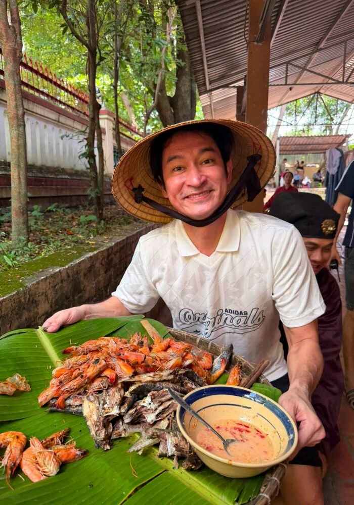Diễn viên Huy Khánh tuổi 45 không nghĩ yêu đương, trăn trở vì các con
