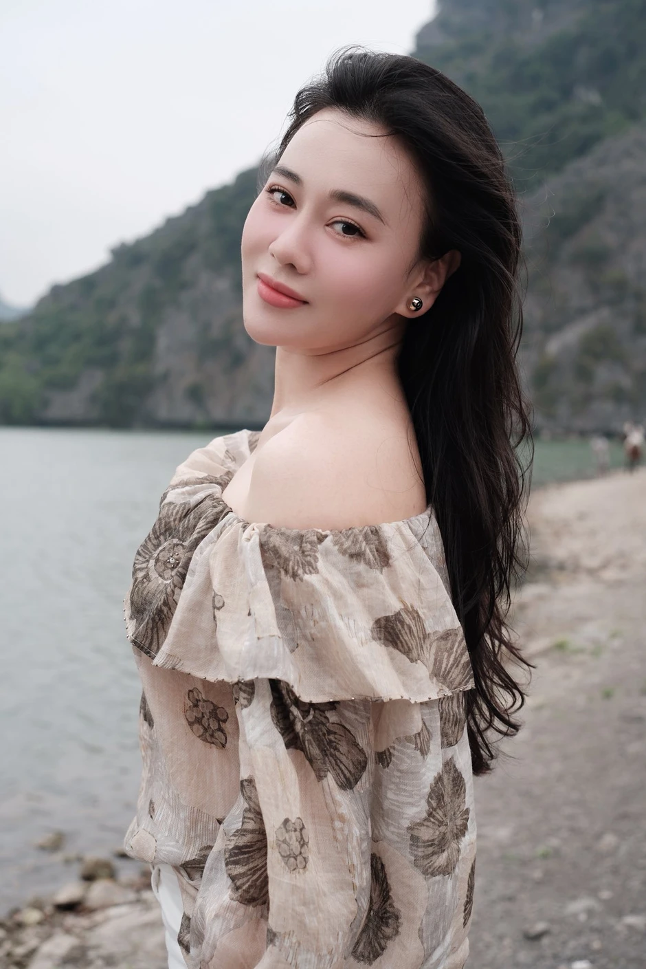 Diễn viên Phương Oanh lên tiếng