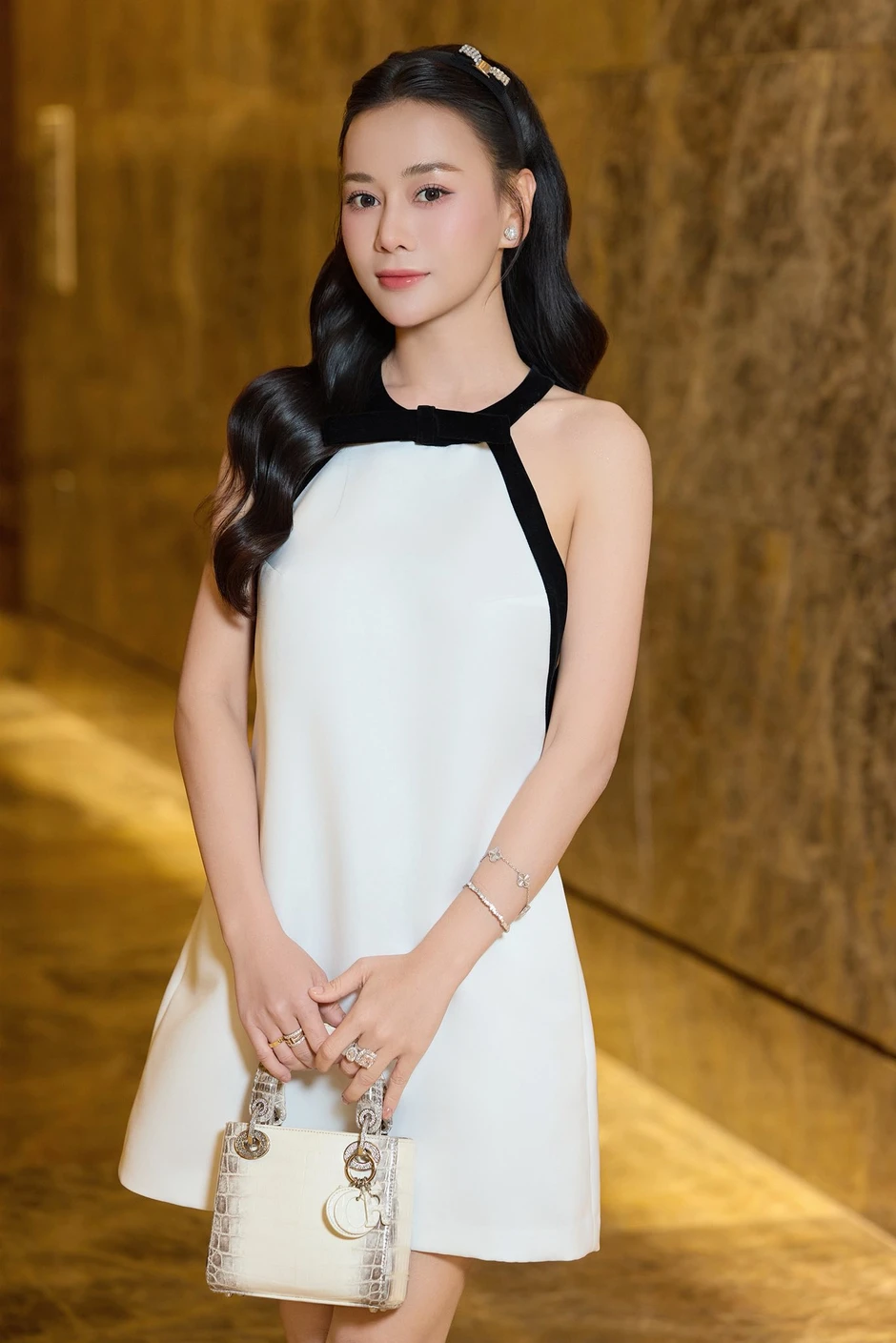 Diễn viên Phương Oanh lên tiếng