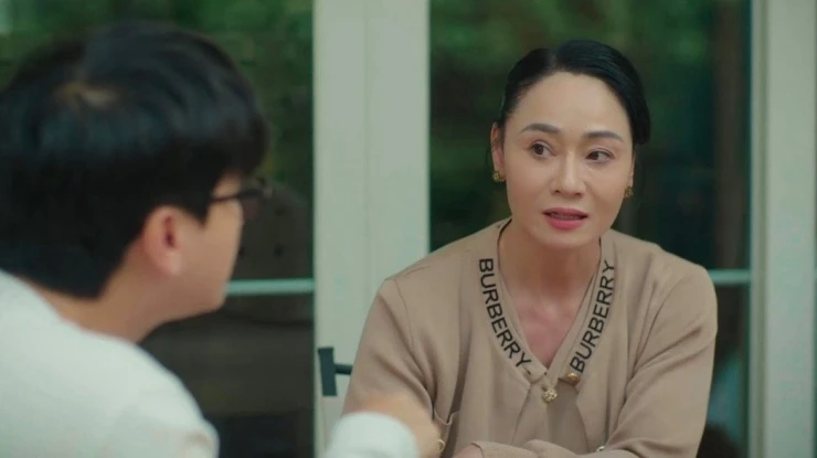 Diễn viên Quách Thu Phương U50 sống một mình, tiết lộ mối quan hệ với Phương Oanh