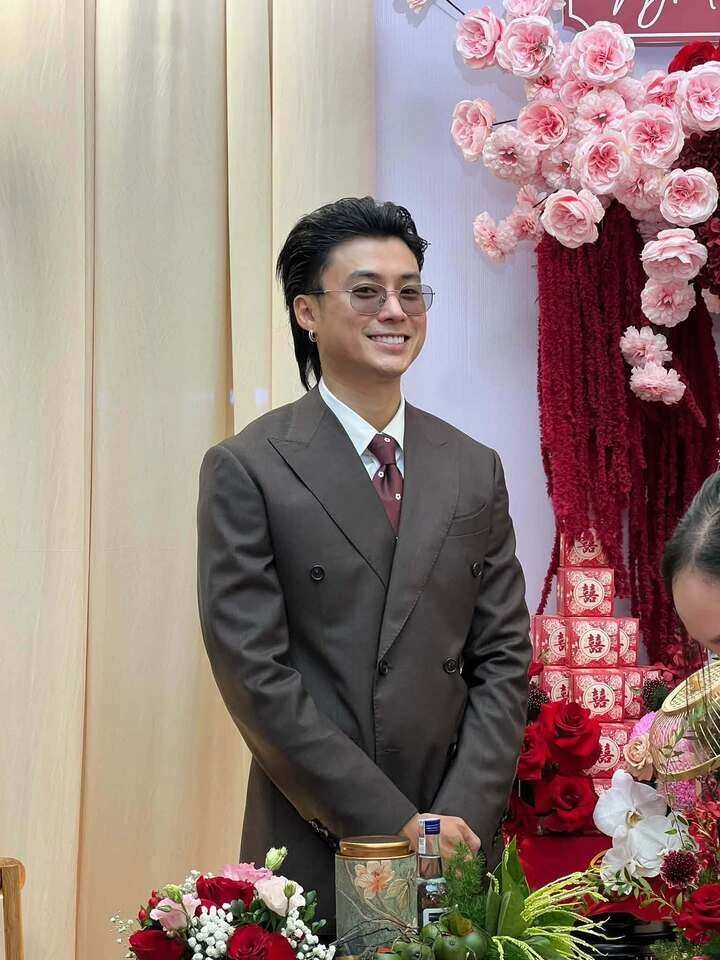 Diễn viên Vương Anh Về nhà đi con tổ chức lễ ăn hỏi