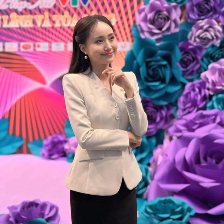 Điều ít biết về MC thời tiết Xuân Anh VTV gây sốt với bức ảnh Nụ cười sét đánh Điều ít biết về MC thời tiết Xuân Anh VTV gây sốt với bức ảnh Nụ cười sét đánh