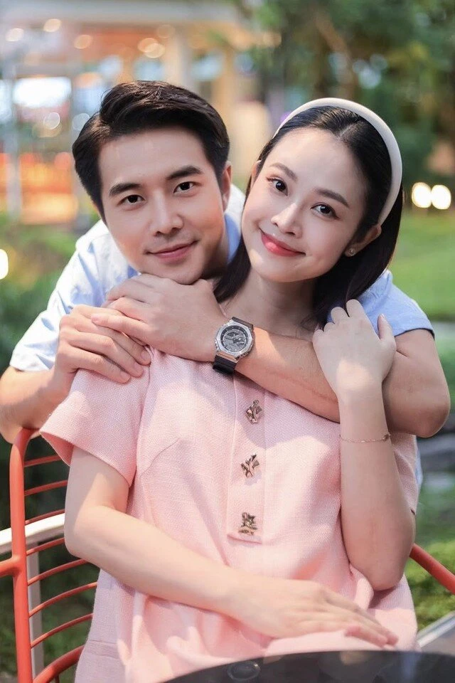 Điều không thể ngờ về nam diễn viên Tổng tài phim Dưới ô cửa sáng đèn