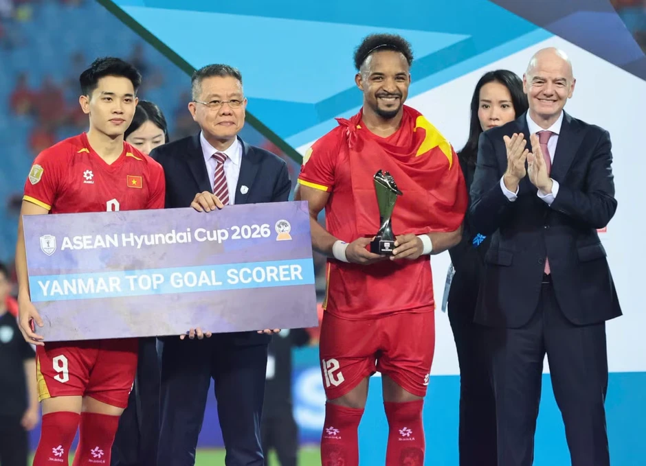Đình Bắc và Nhật Kim Anh lại gây chú ý
