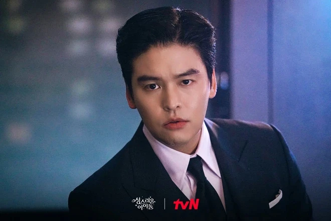 Dispatch vạch trần nam thần từng đóng Cười Lên Dong Hae lừa đảo 705 triệu đồng
