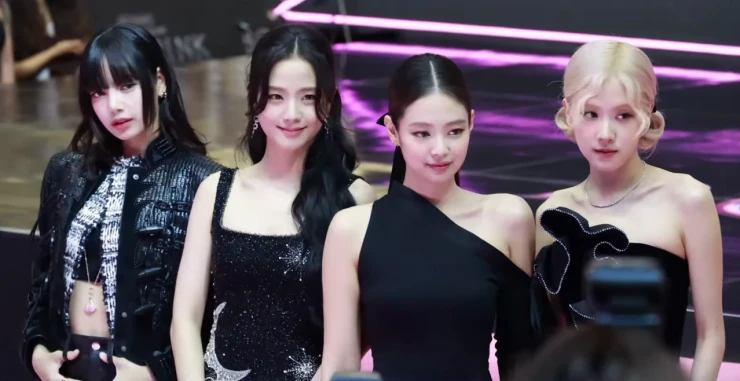 Doanh thu khủng của BTS, BlackPink