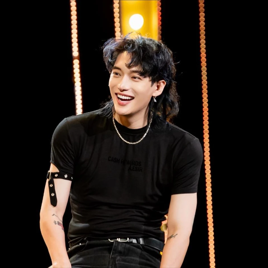 Đổi lời mới cho ca khúc có ca từ gây tranh cãi Người Việt Mình Thương Nhau Đổi lời mới cho ca khúc có ca từ gây tranh cãi Người Việt Mình Thương Nhau