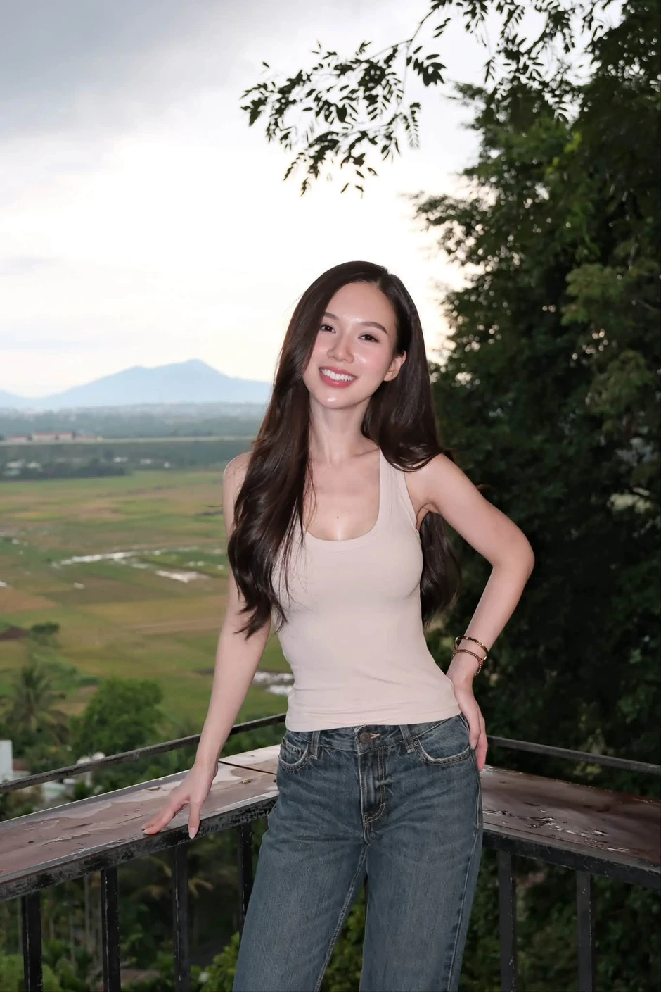 Đón Trung Thu "ngọt" như bánh dẻo, nữ diễn viên phim giờ vàng VTV ghi điểm tuyệt đối với màn "lên đồ" mới Đón Trung Thu "ngọt" như bánh dẻo, nữ diễn viên phim giờ vàng VTV ghi điểm tuyệt đối với màn "lên đồ" mới