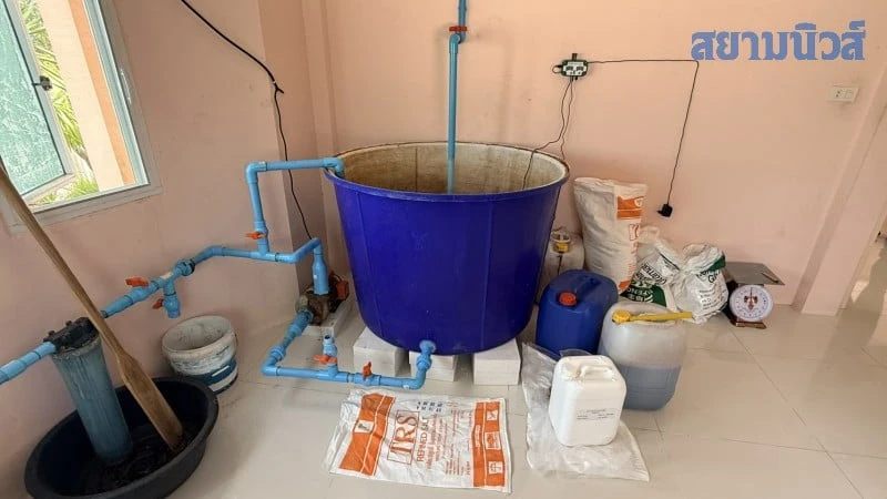 Đột kích 7 căn nhà, công an phát hiện đường dây sản xuất bột ngọt và cà phê giả, tịch thu hơn 240.000 sản phẩm Đột kích 7 căn nhà, công an phát hiện đường dây sản xuất bột ngọt và cà phê giả, tịch thu hơn 240.000 sản phẩm