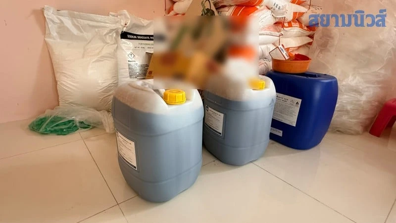 Đột kích 7 căn nhà, công an phát hiện đường dây sản xuất bột ngọt và cà phê giả, tịch thu hơn 240.000 sản phẩm Đột kích 7 căn nhà, công an phát hiện đường dây sản xuất bột ngọt và cà phê giả, tịch thu hơn 240.000 sản phẩm