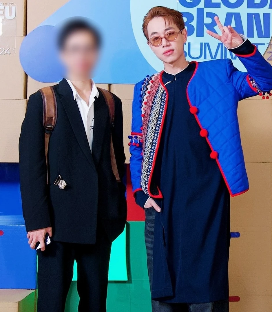 Double2T cảnh báo khẩn việc bị trợ lý cũ mạo danh