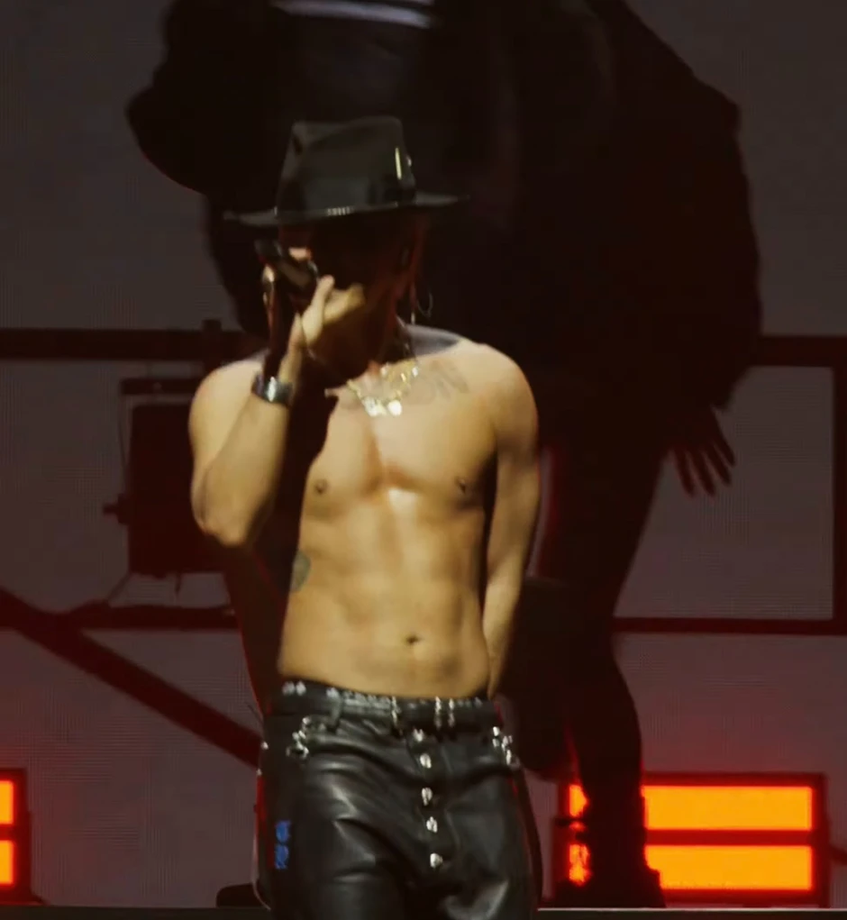 Đủ nắng hoa sẽ nở, đủ rồi Taeyang ơi!