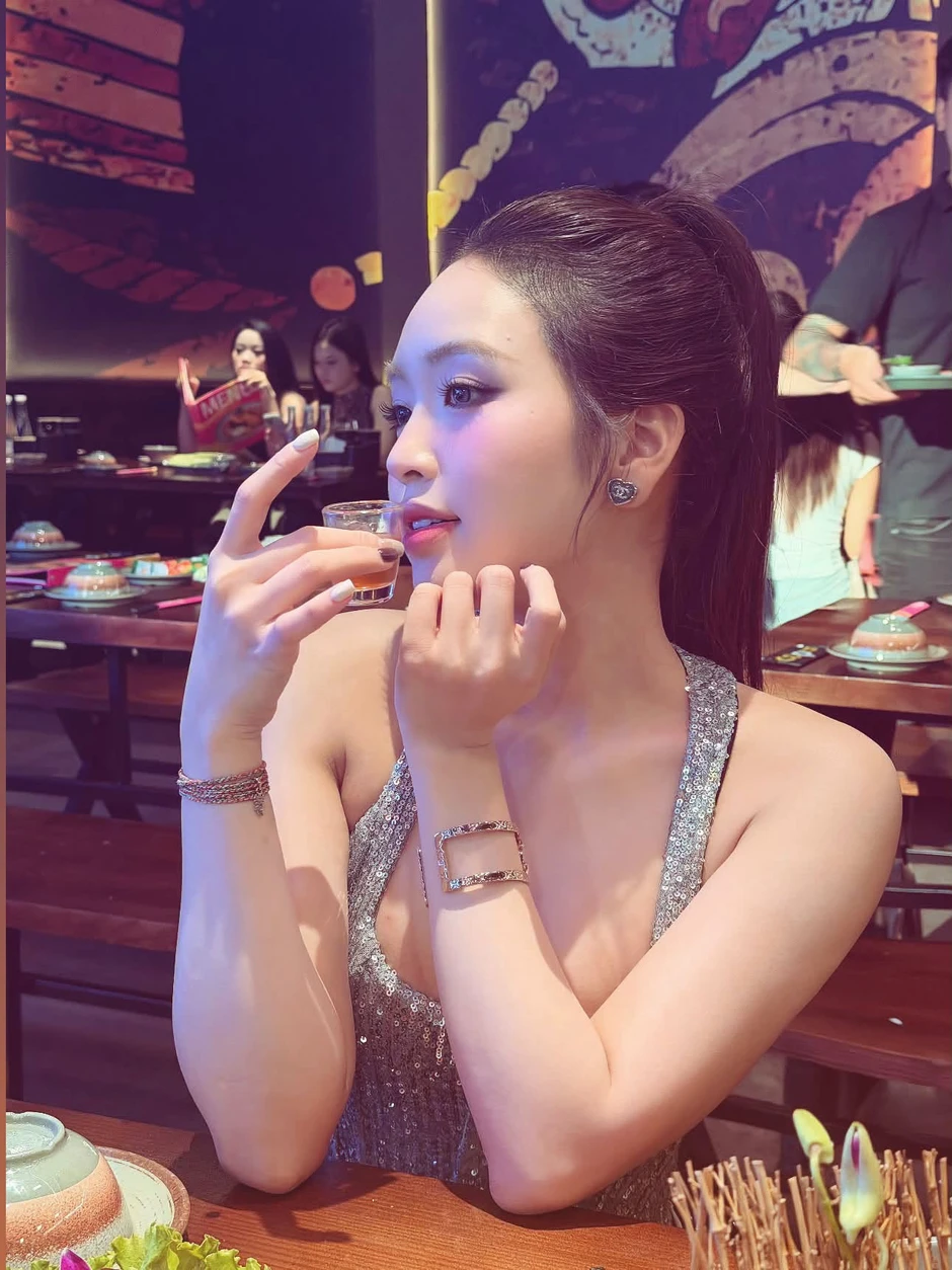 Đứng trước nhiều drama, hot girl "chấp hết mọi tin đồn"