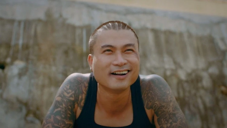 Duy Hưng đổi từ vai giang hồ sang tổng tài, khán giả phản ứng hài hước Duy Hưng đổi từ vai giang hồ sang tổng tài, khán giả phản ứng hài hước